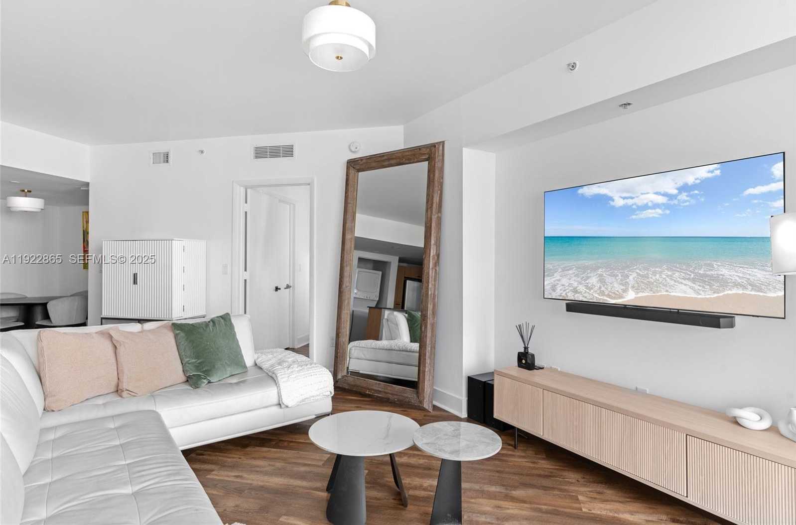 Small Image of 350 SOUTH MIAMI AVE #1803, Miami Number 16