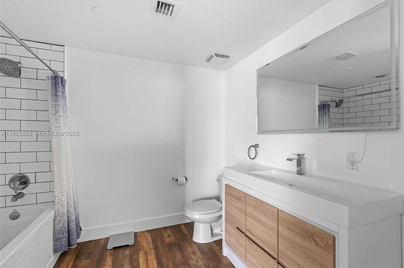 Small Image of 350 SOUTH MIAMI AVE #1803, Miami Number 23