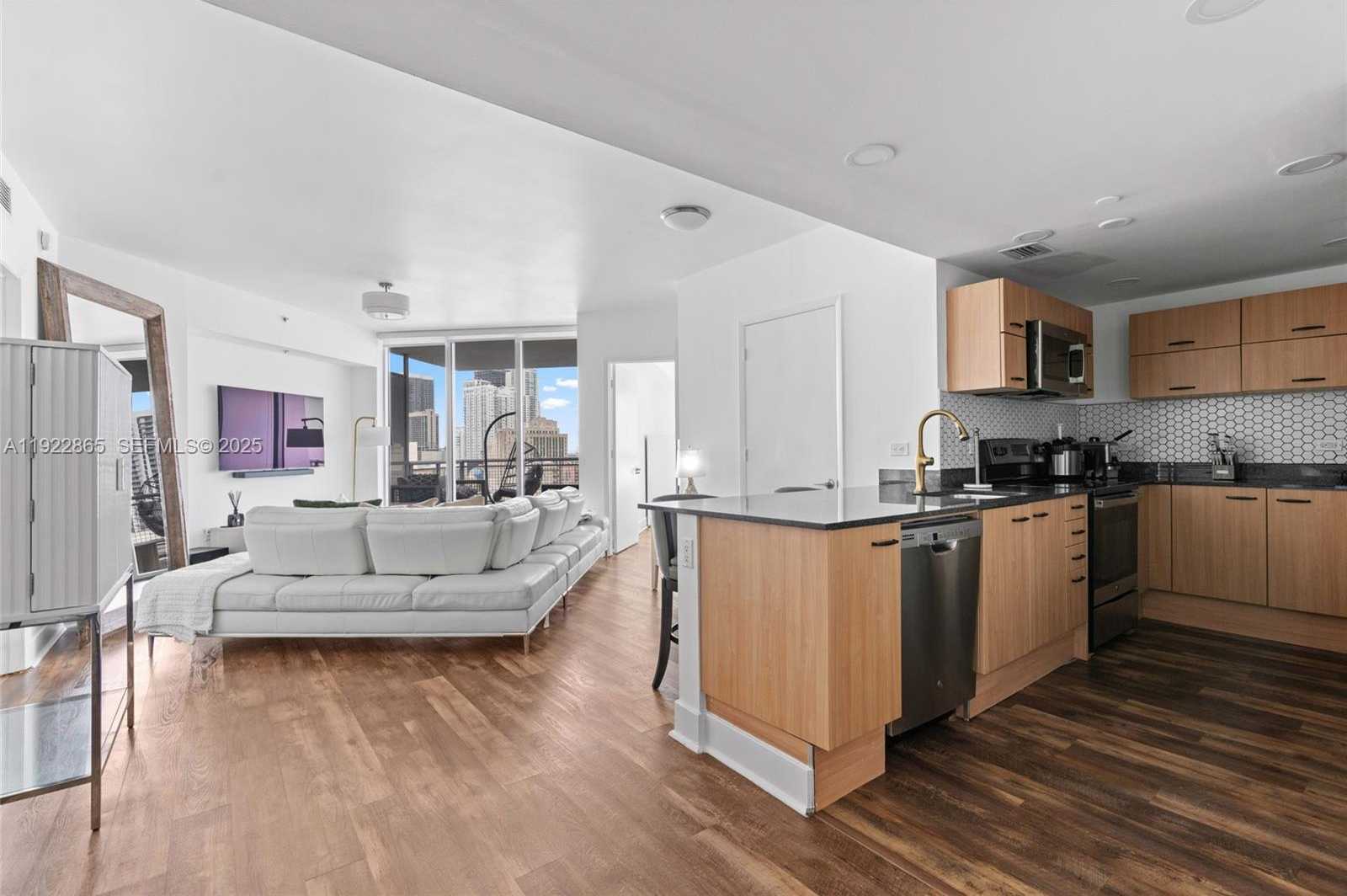 Small Image of 350 SOUTH MIAMI AVE #1803, Miami Number 9