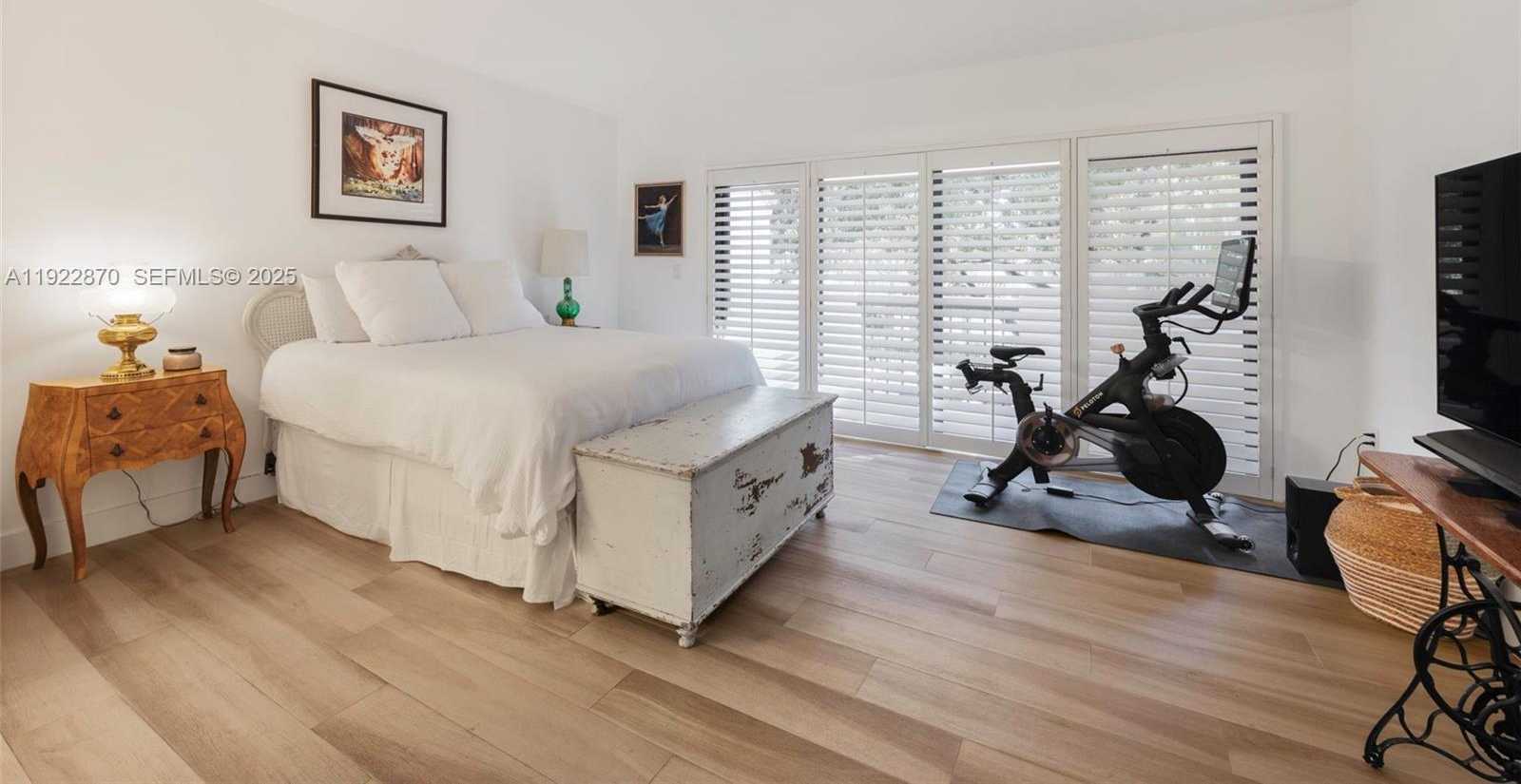 Small Image of 2600 CARDENA ST #4, Coral Gables Number 11