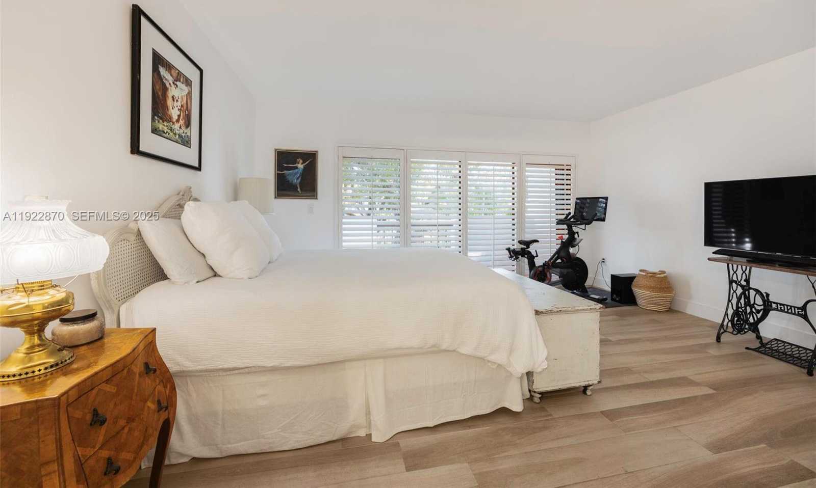 Small Image of 2600 CARDENA ST #4, Coral Gables Number 12