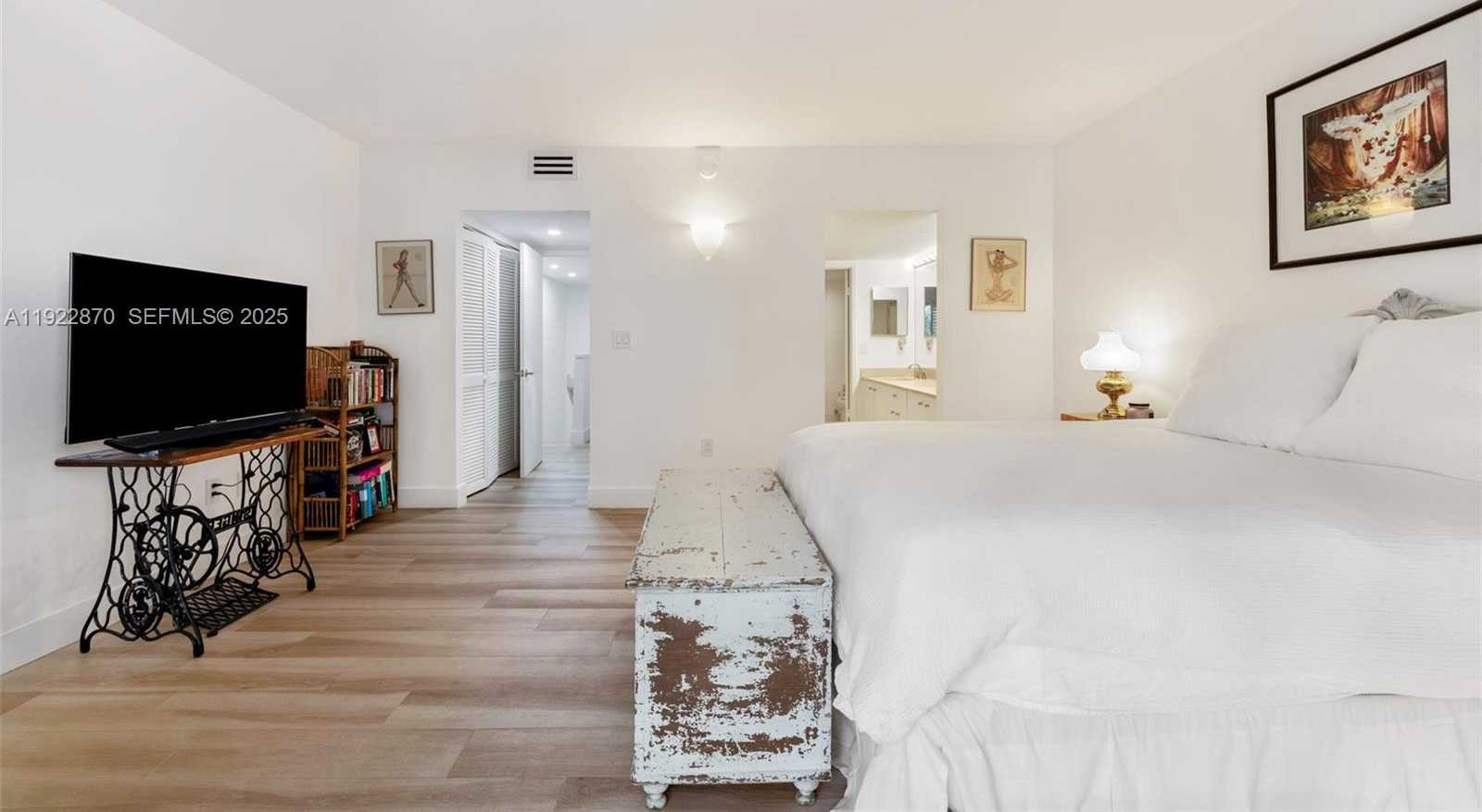 Small Image of 2600 CARDENA ST #4, Coral Gables Number 13