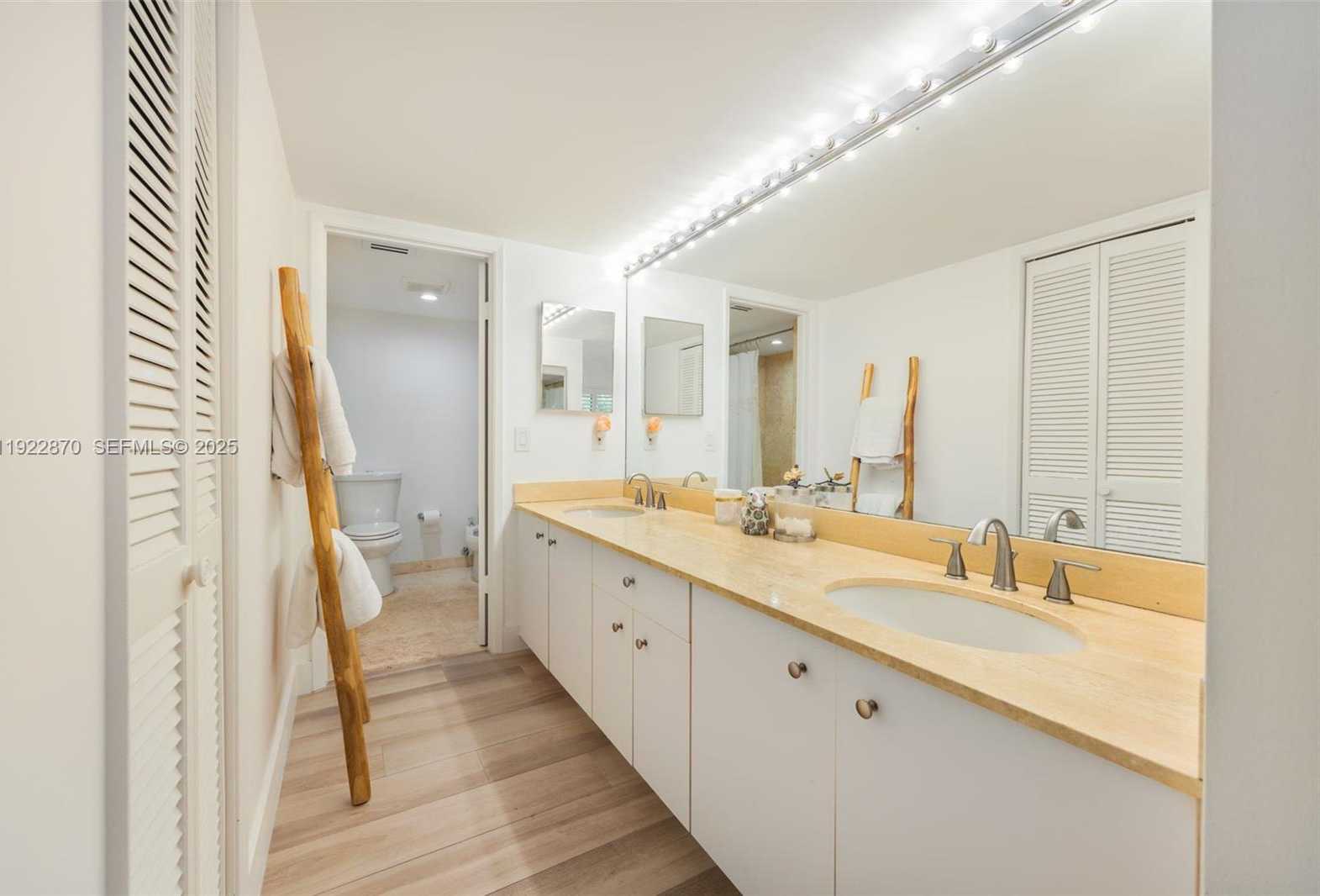 Small Image of 2600 CARDENA ST #4, Coral Gables Number 15