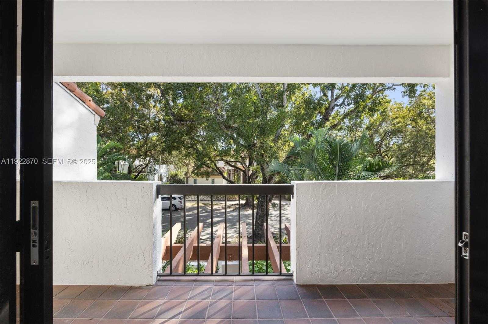 Small Image of 2600 CARDENA ST #4, Coral Gables Number 22