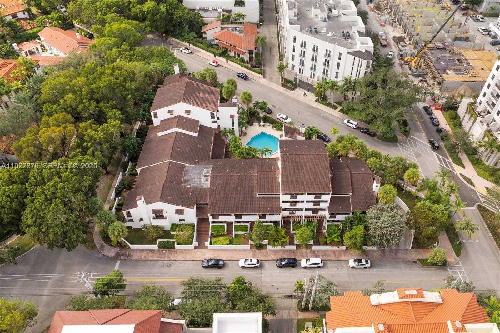 Small Image of 2600 CARDENA ST #4, Coral Gables Number 23