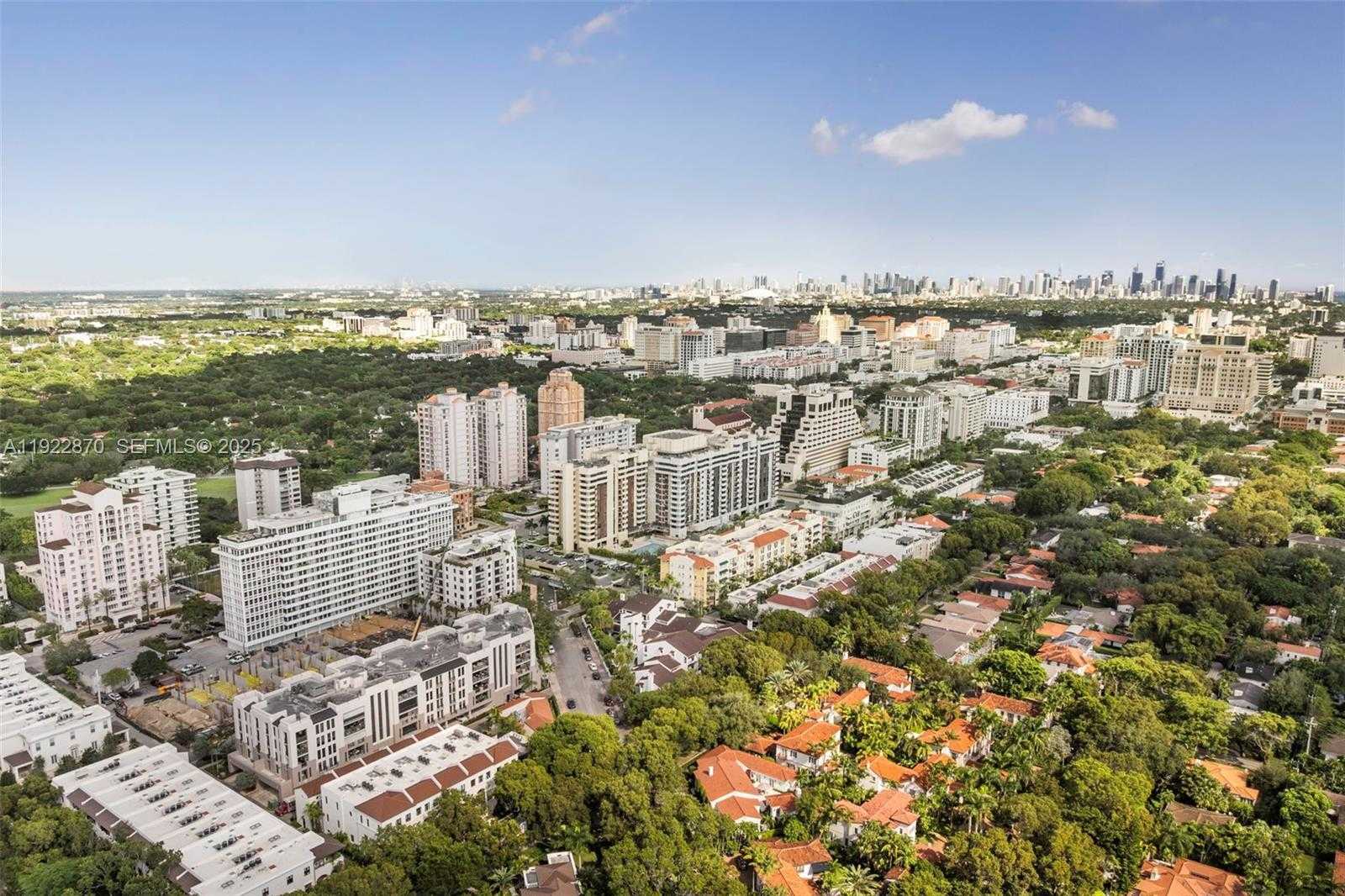 Small Image of 2600 CARDENA ST #4, Coral Gables Number 24