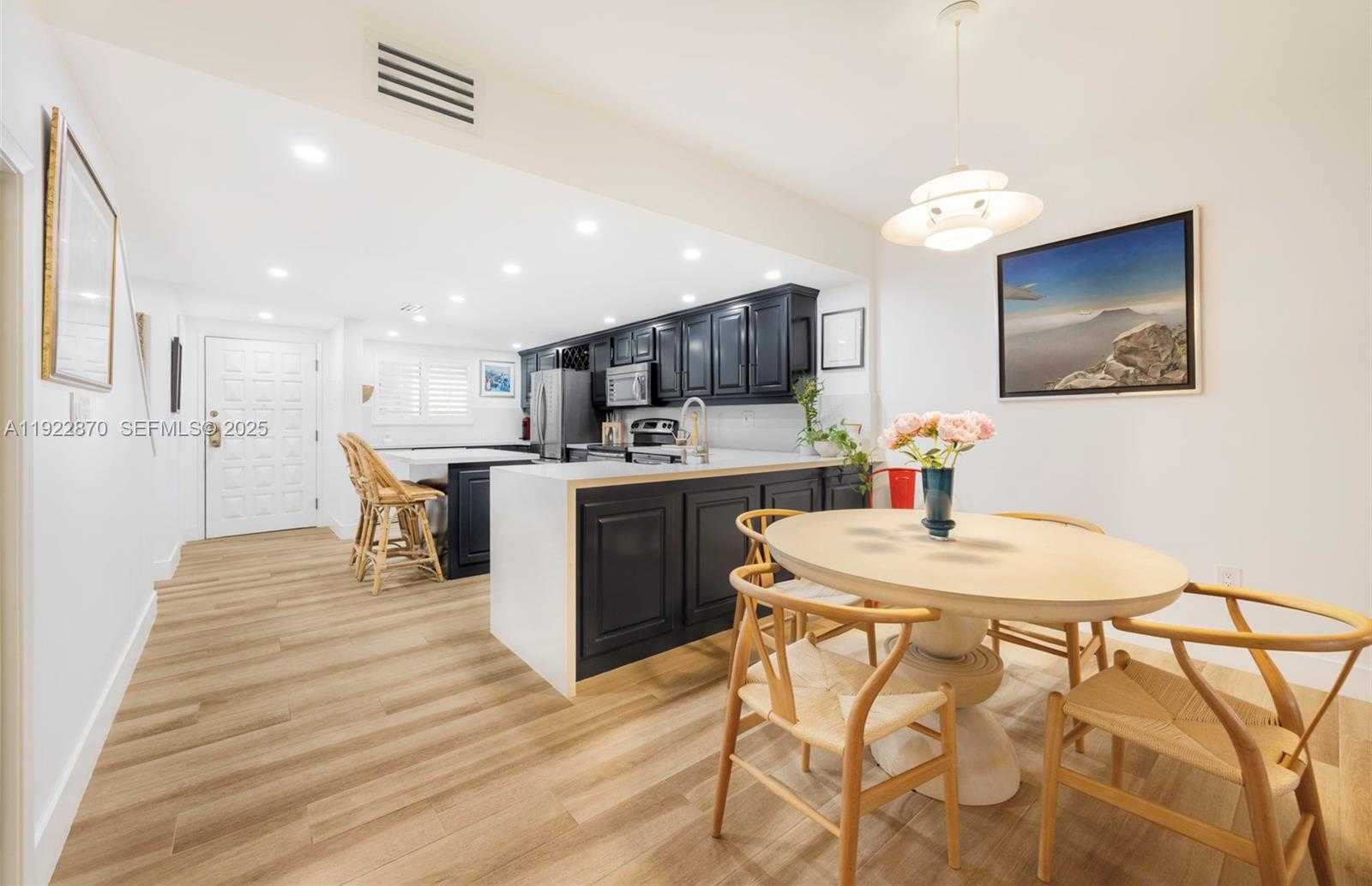 Small Image of 2600 CARDENA ST #4, Coral Gables Number 7