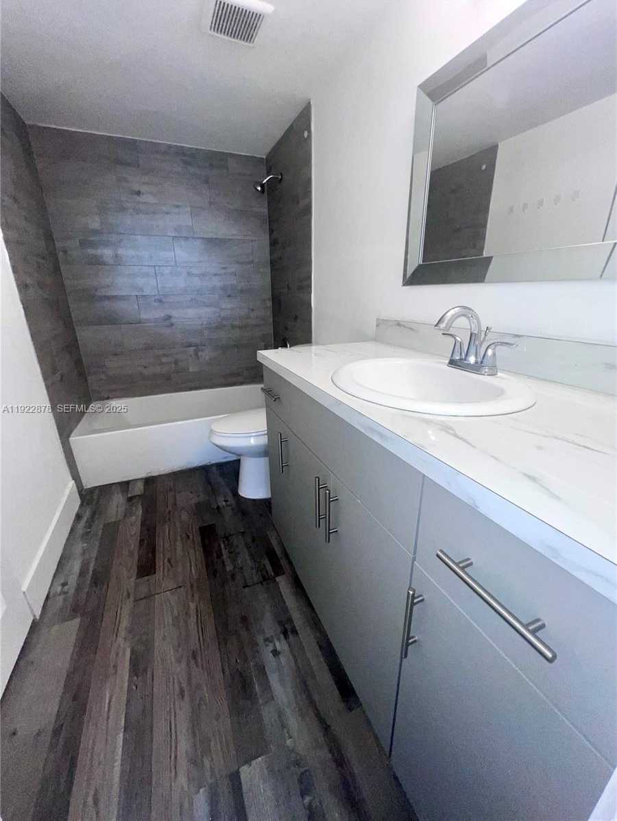 Small Image of 6715 WEST 26TH DR #203-6, Hialeah Number 4