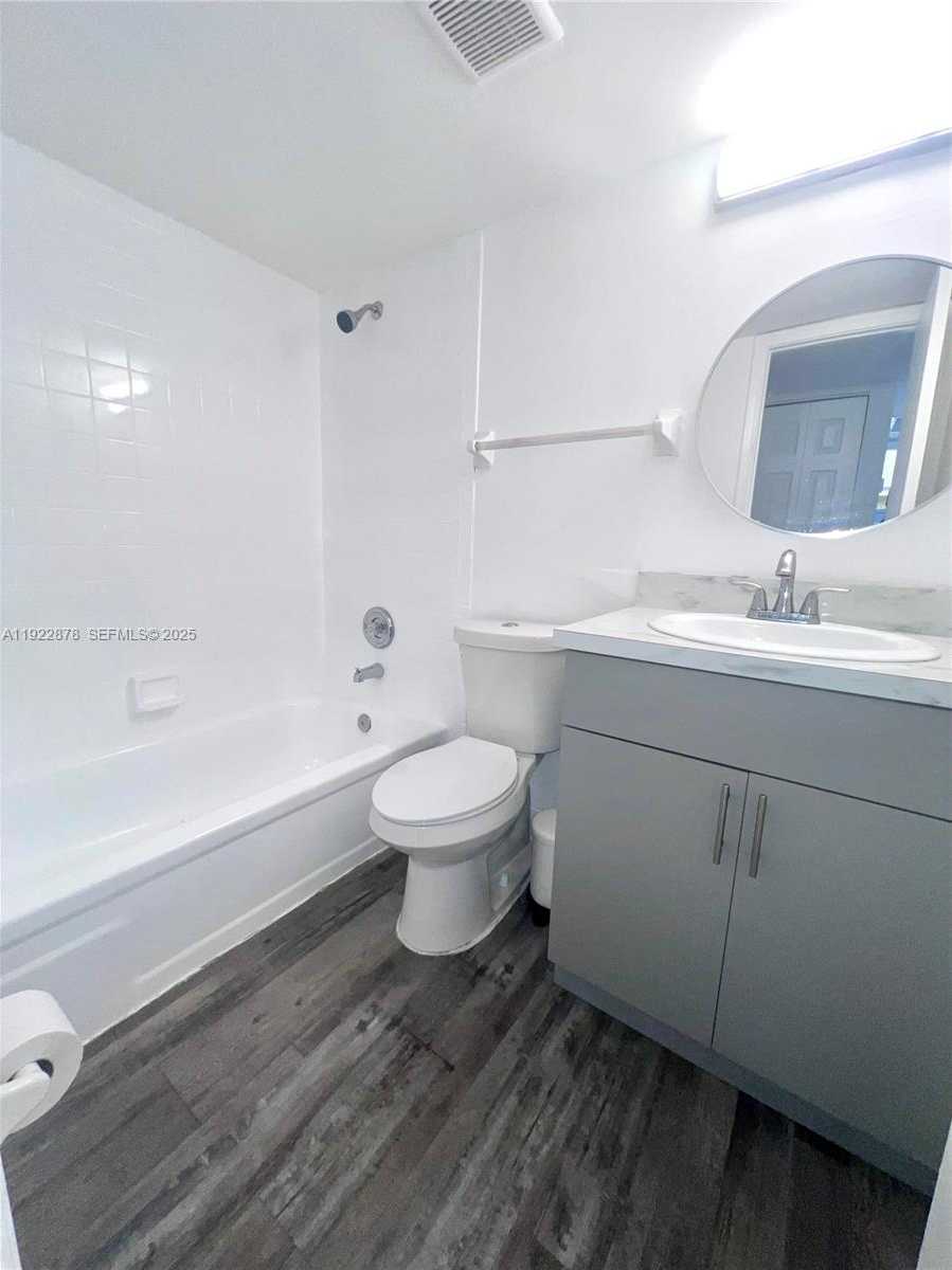 Small Image of 6715 WEST 26TH DR #203-6, Hialeah Number 7