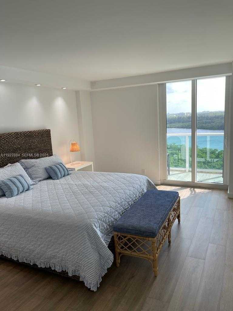 Small Image of 100 BAYVIEW DR #1521, Sunny Isles Beach Number 15