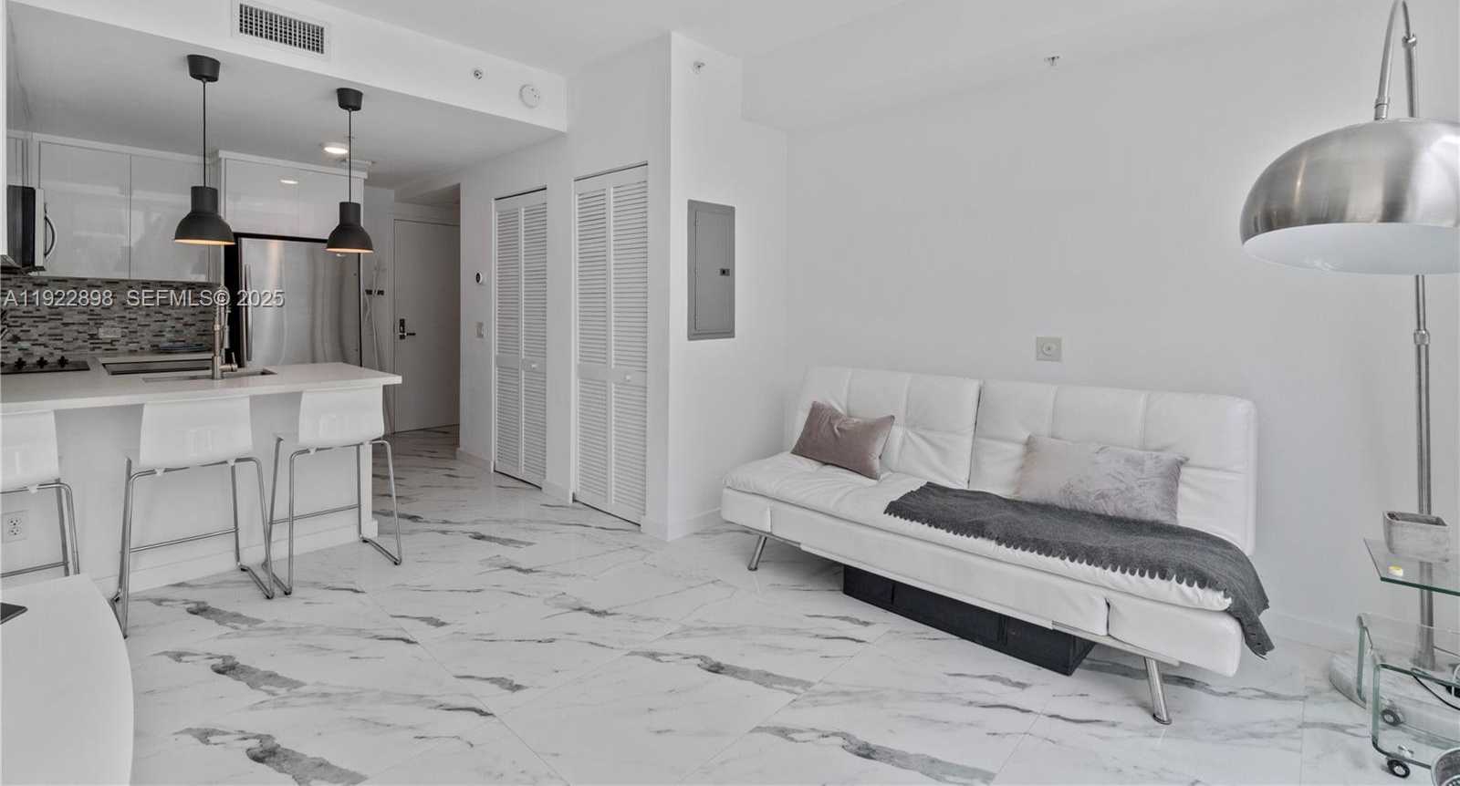 Small Image of 300 SOUTH BISCAYNE BLVD #T-1411, Miami Number 13