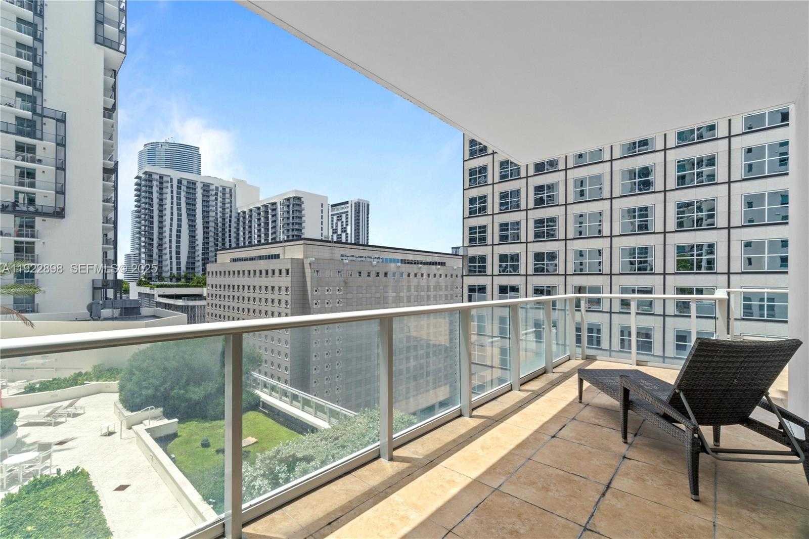 Small Image of 300 SOUTH BISCAYNE BLVD #T-1411, Miami Number 19