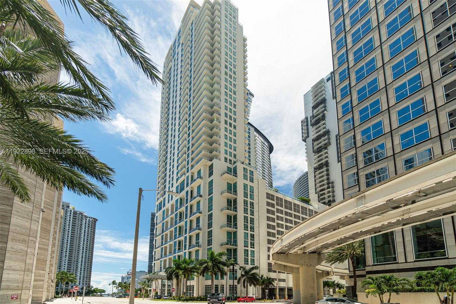 Small Image of 300 SOUTH BISCAYNE BLVD #T-1411, Miami Number 4
