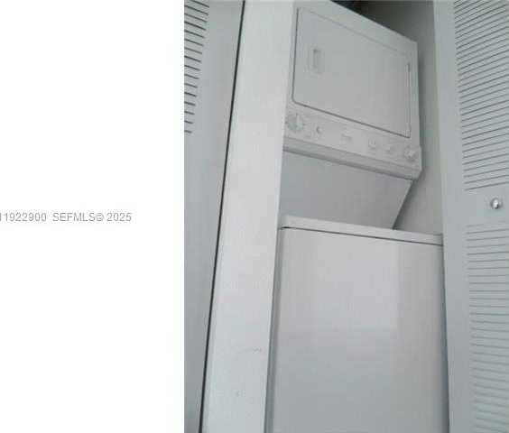 Small Image of 234 NORTH EAST 3RD ST #1803, Miami Number 9