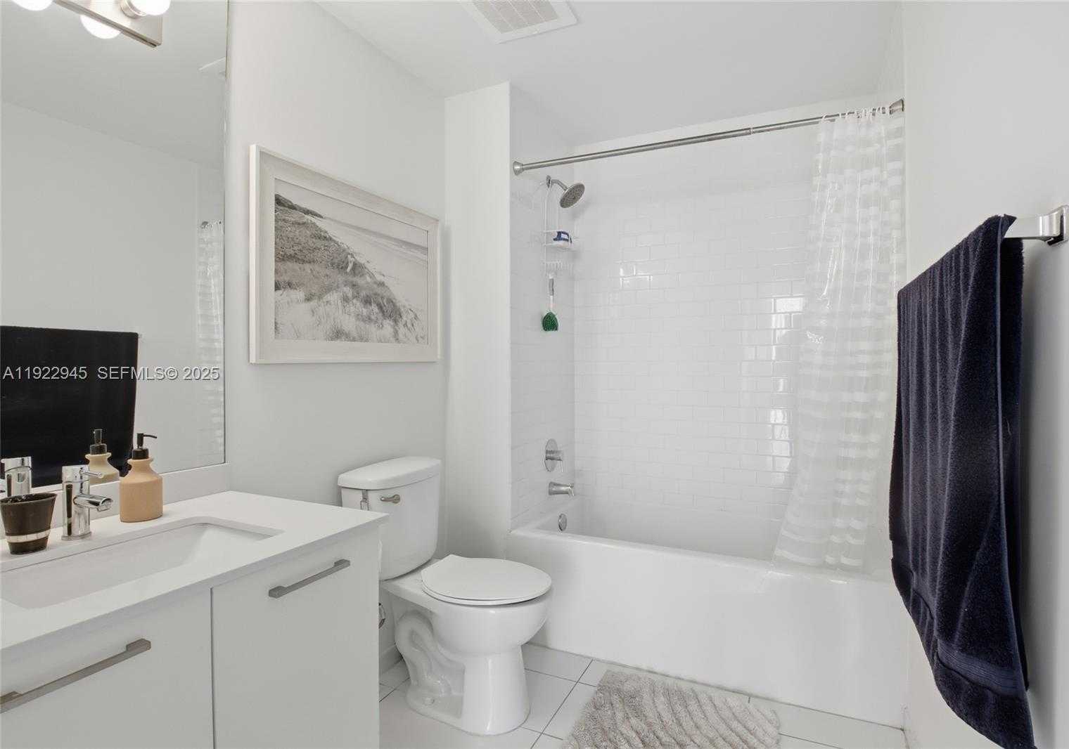 Small Image of 151 SOUTH EAST 1ST ST #1810, Miami Number 14