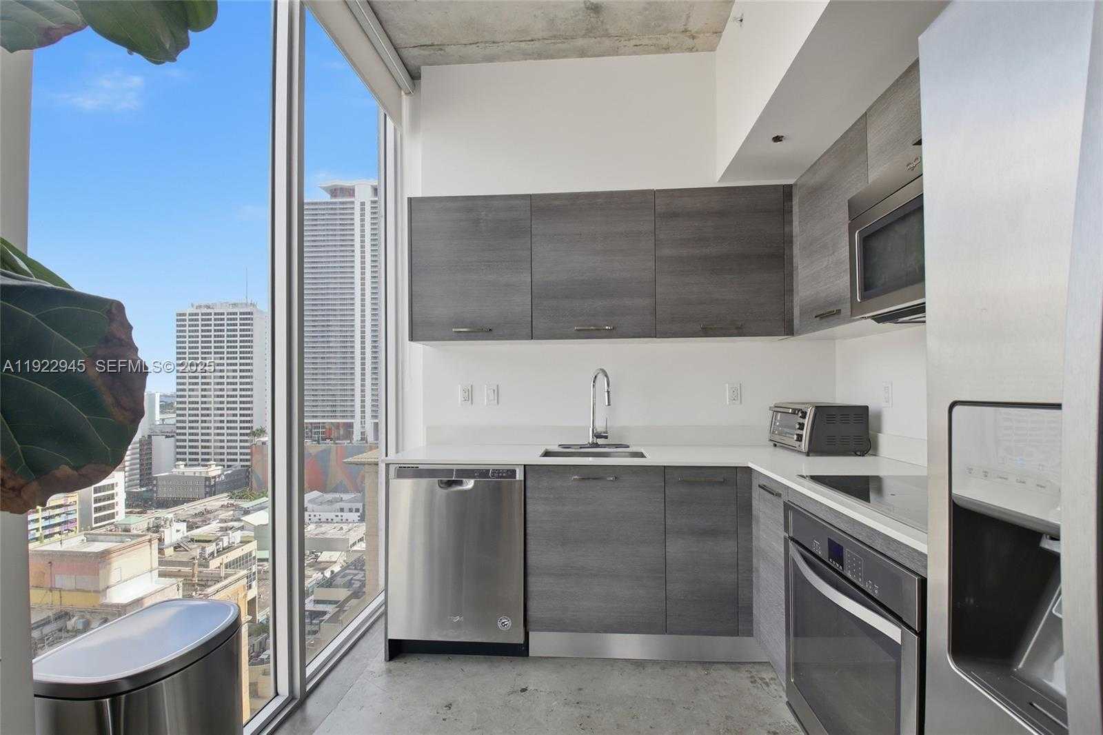Small Image of 151 SOUTH EAST 1ST ST #1810, Miami Number 18
