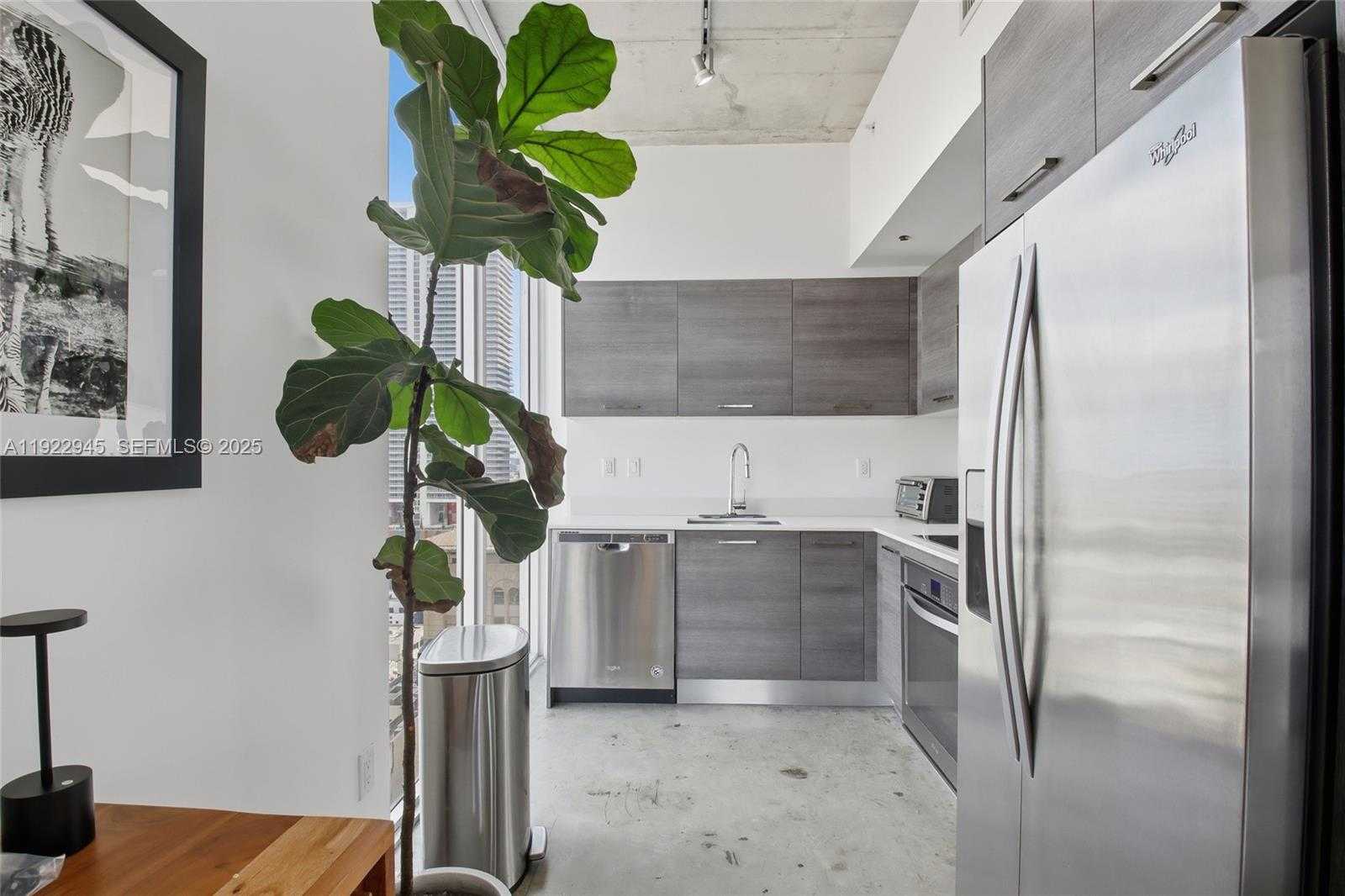 Small Image of 151 SOUTH EAST 1ST ST #1810, Miami Number 20