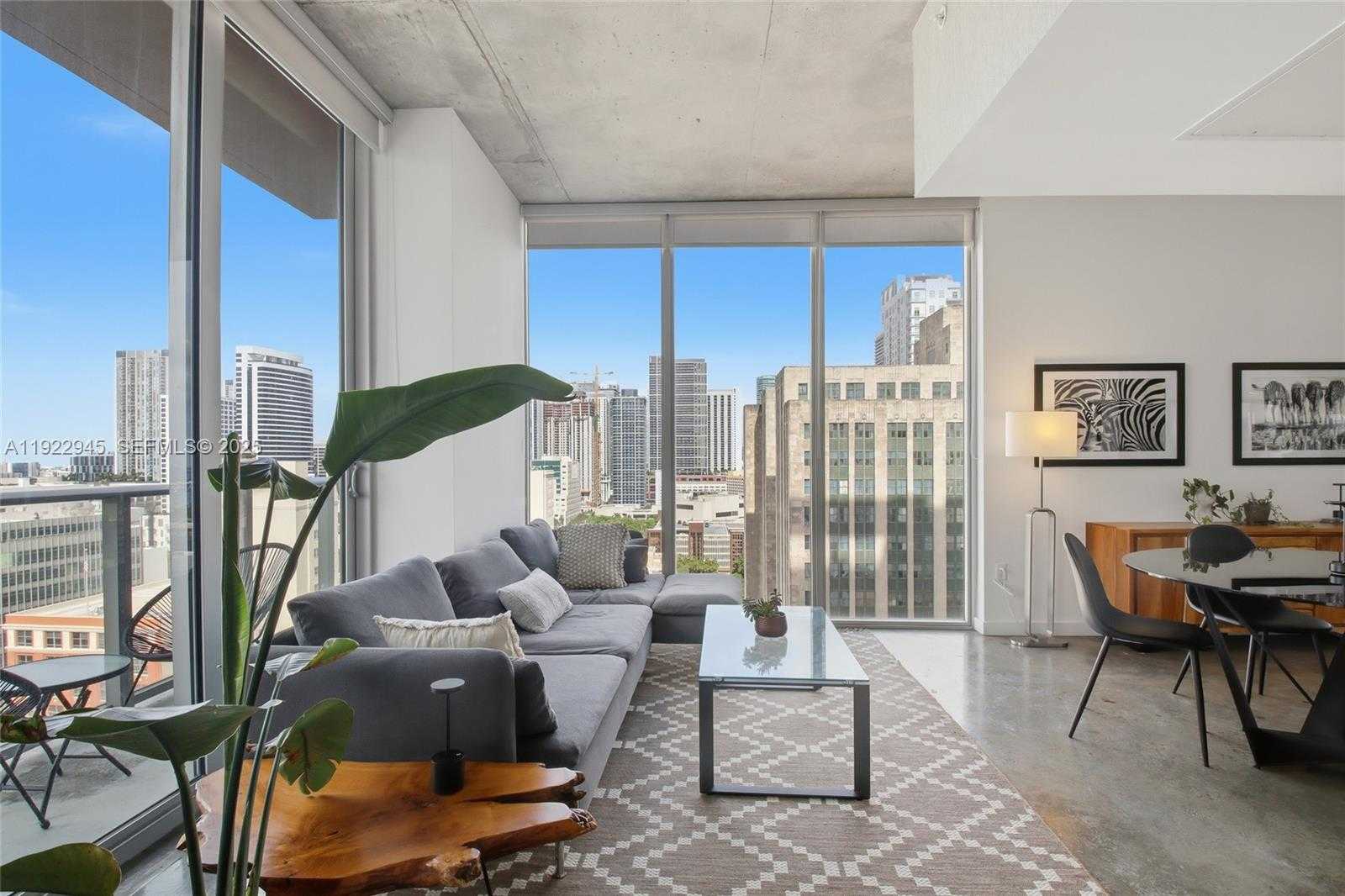 Small Image of 151 SOUTH EAST 1ST ST #1810, Miami Number 3