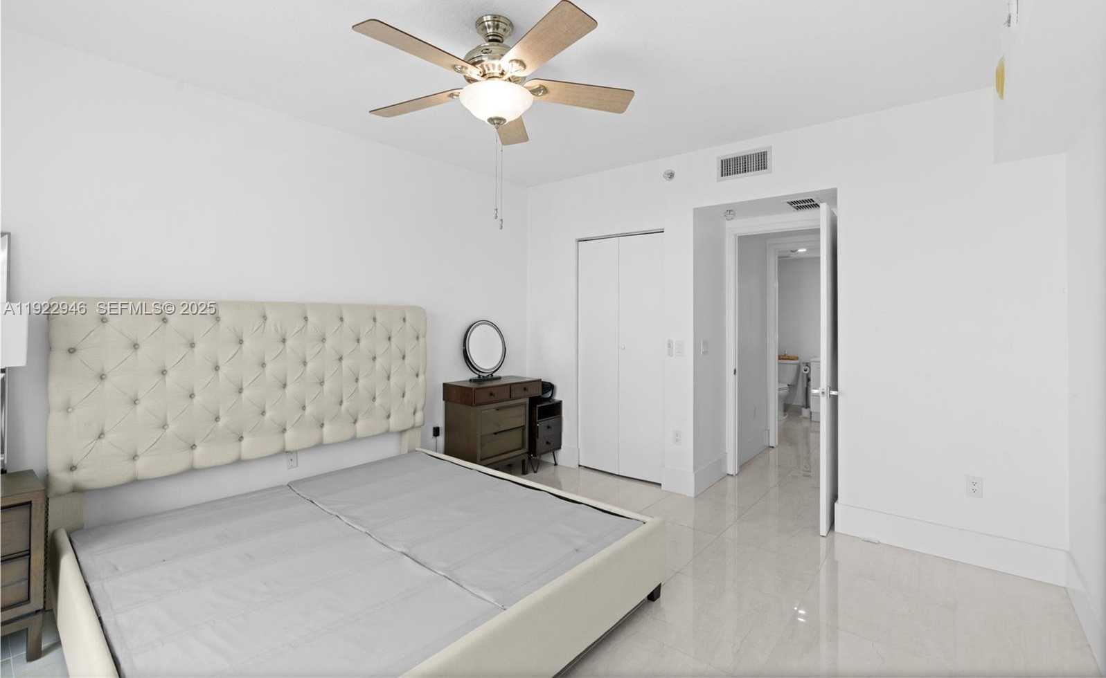 Small Image of 185 SOUTH WEST 7TH ST #3314, Miami Number 13