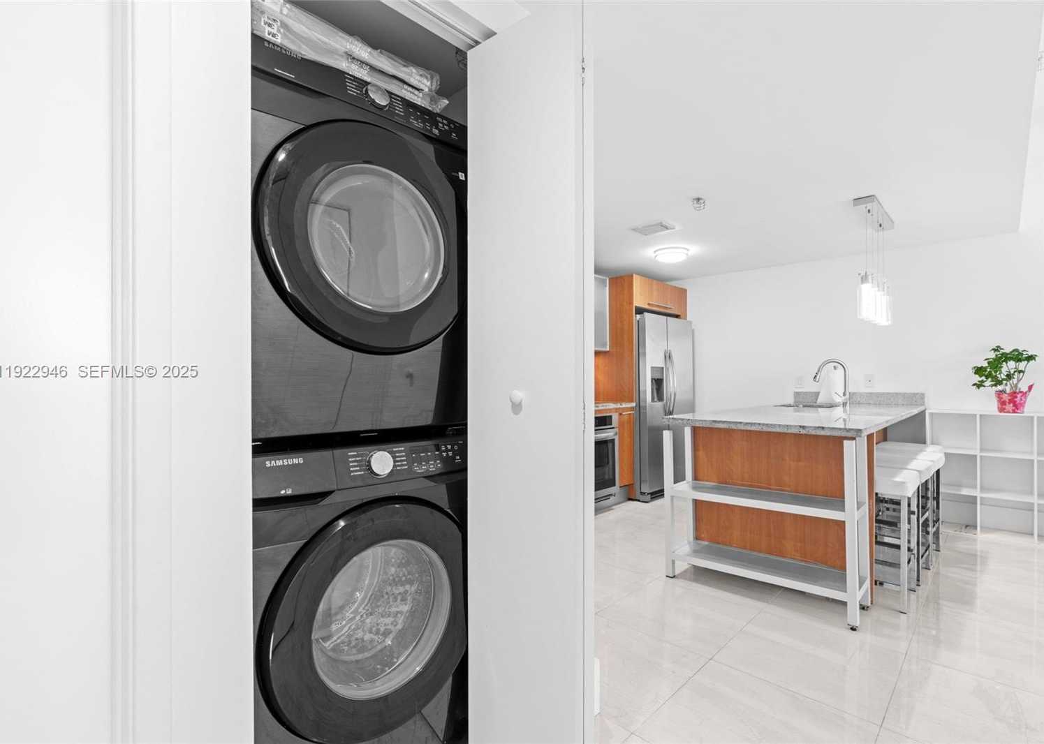 Small Image of 185 SOUTH WEST 7TH ST #3314, Miami Number 14