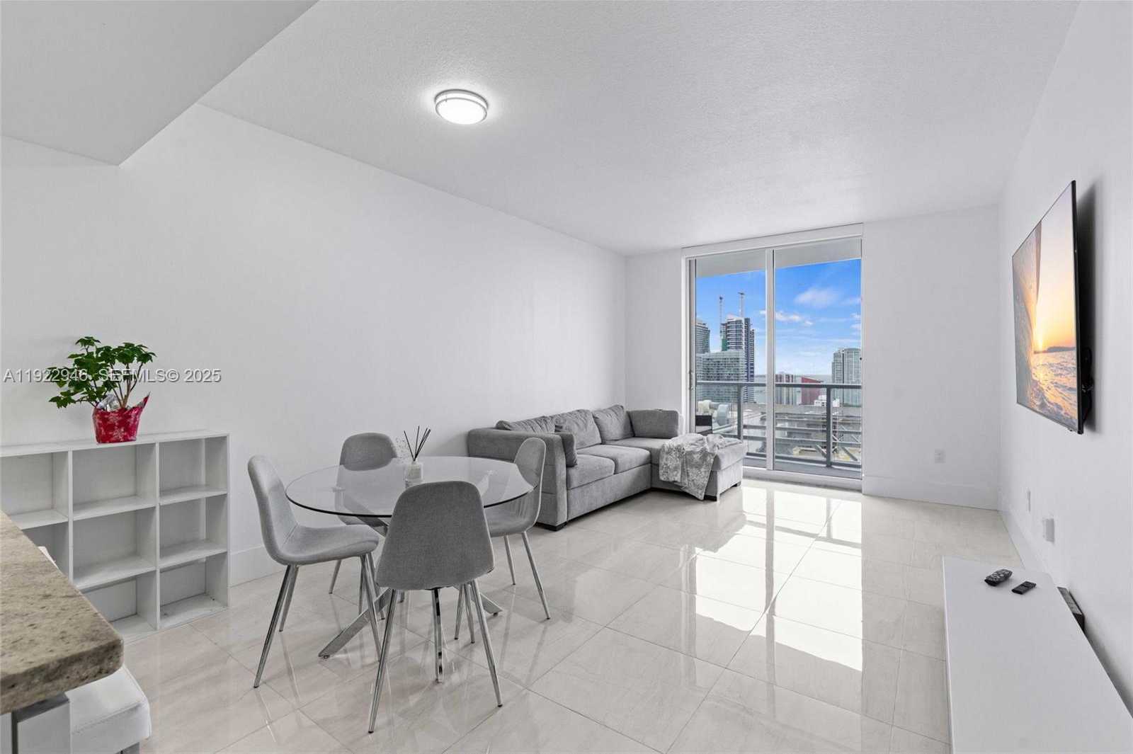 Small Image of 185 SOUTH WEST 7TH ST #3314, Miami Number 4