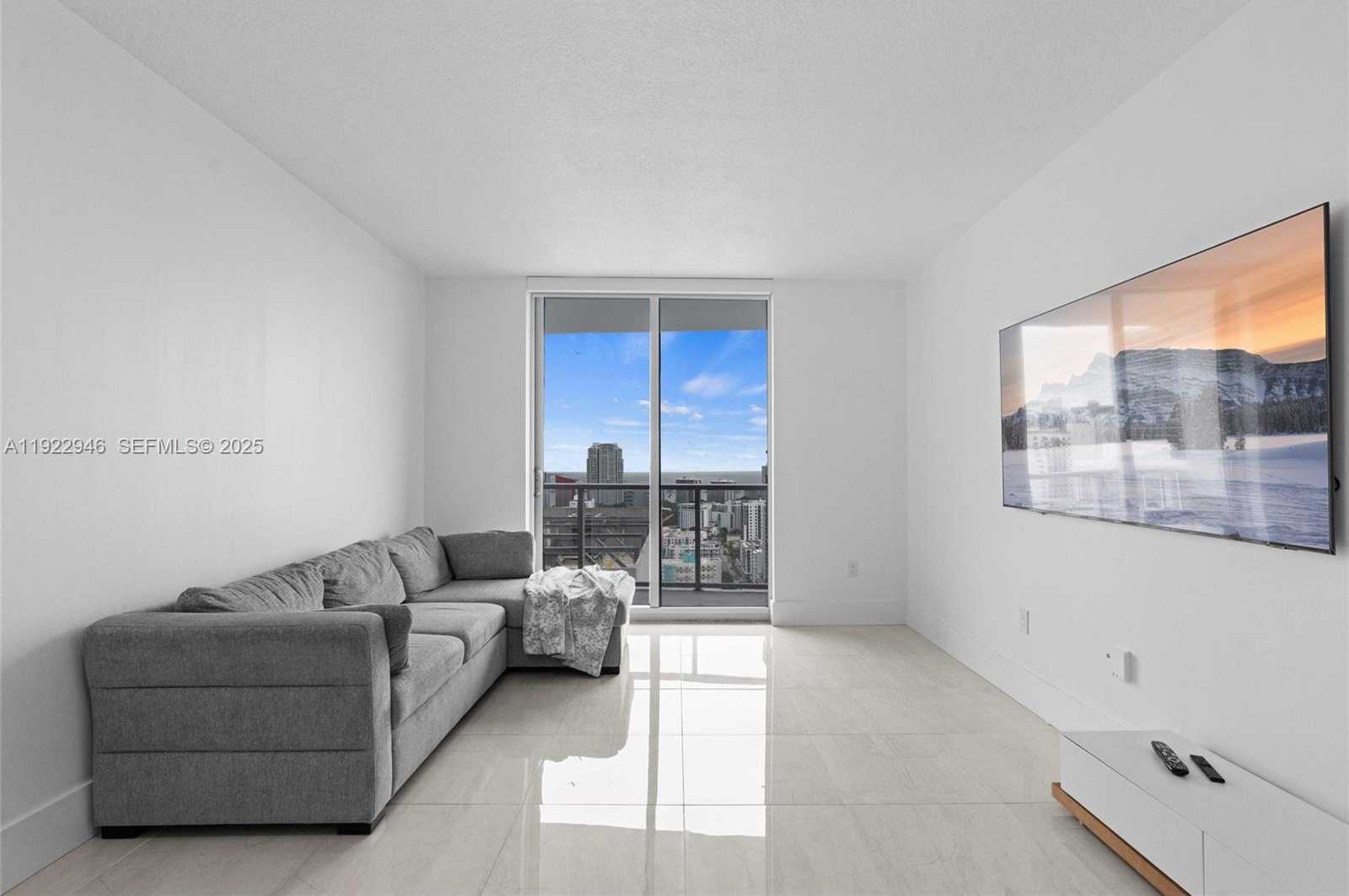 Small Image of 185 SOUTH WEST 7TH ST #3314, Miami Number 7