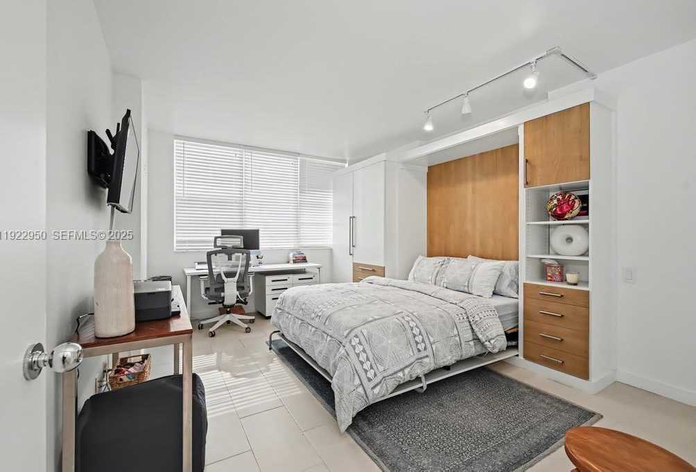 Small Image of 3301 NORTH EAST 5TH AVE #814, Miami Number 5