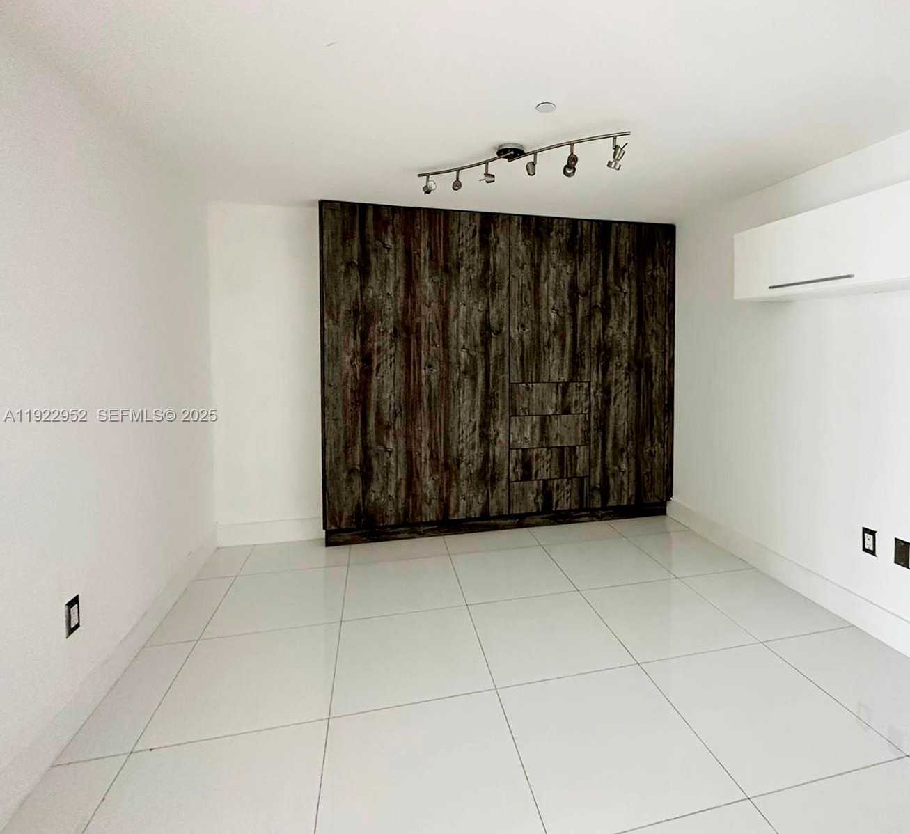 Small Image of 50 BISCAYNE BLVD #3107, Miami Number 6