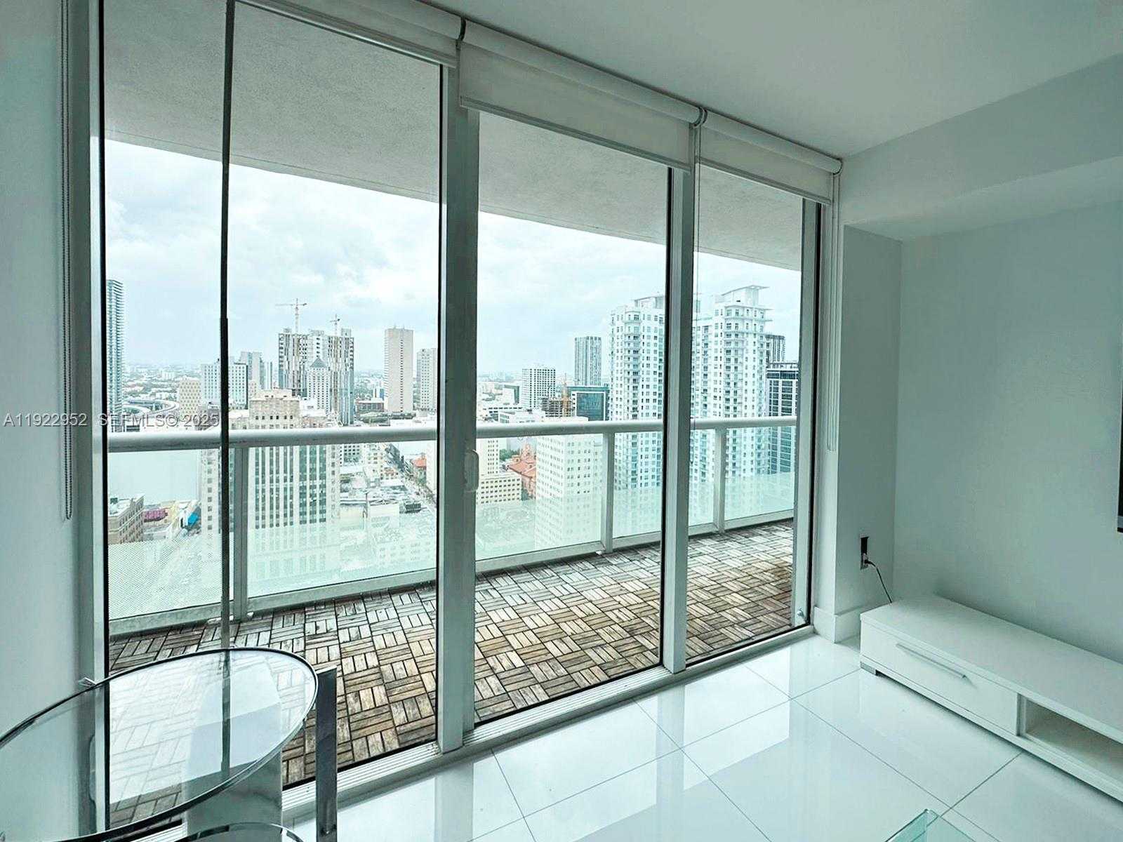 Small Image of 50 BISCAYNE BLVD #3107, Miami Number 7