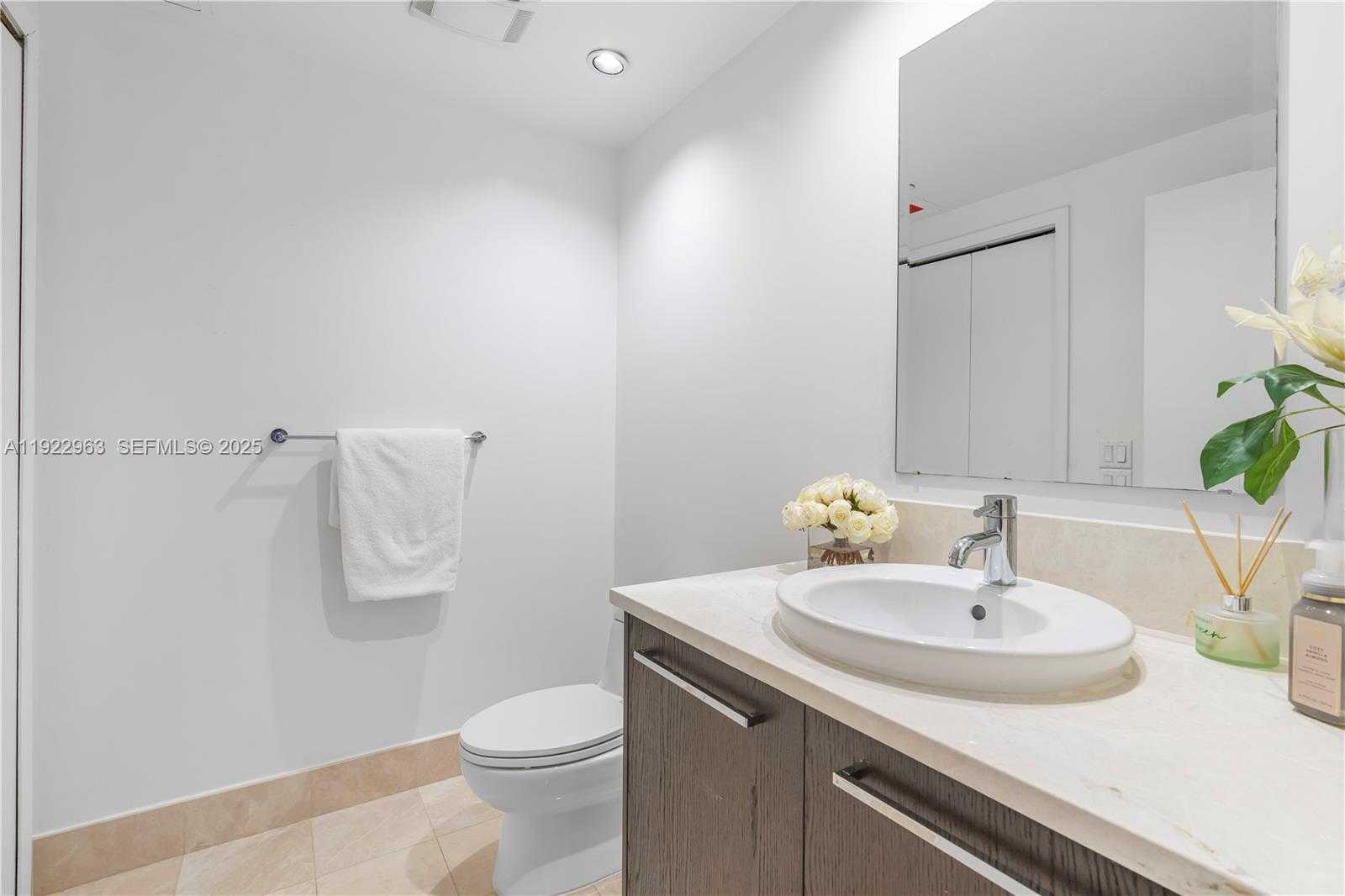 Small Image of 17121 COLLINS AVE #903, Sunny Isles Beach Number 19