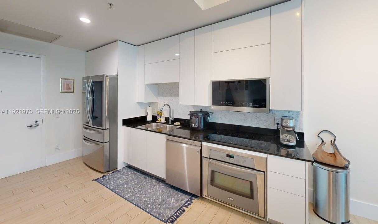Small Image of 60 SOUTH WEST 13TH ST #3620, Miami Number 3