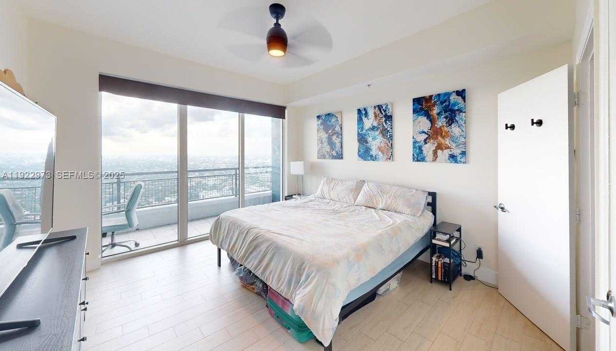 Small Image of 60 SOUTH WEST 13TH ST #3620, Miami Number 5