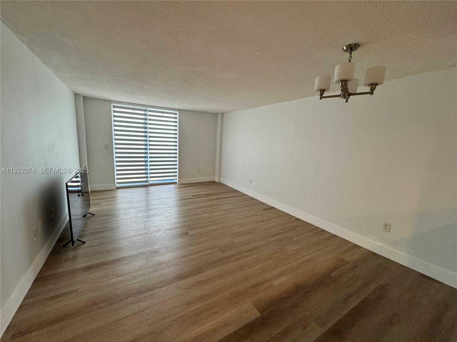 Small Image of 7928 WEST DR #602, North Bay Village Number 4