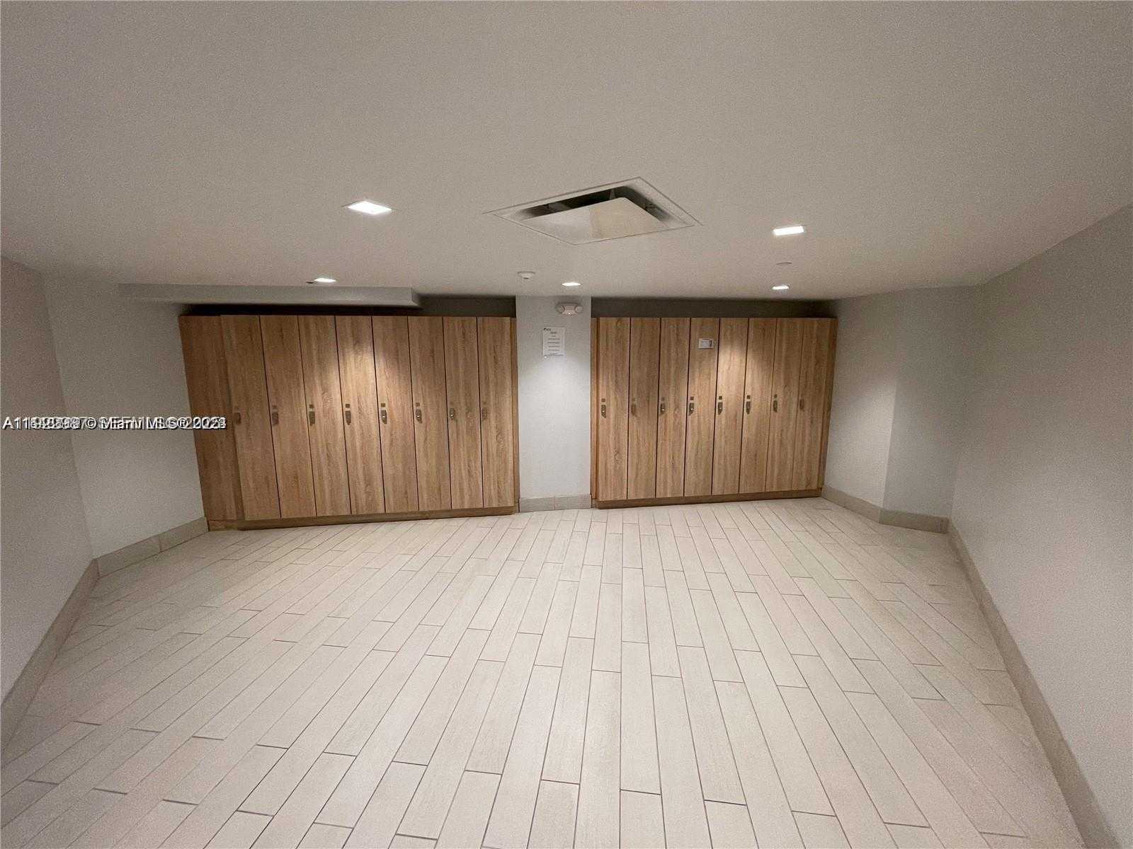 Imagen de Pequeño Objeto