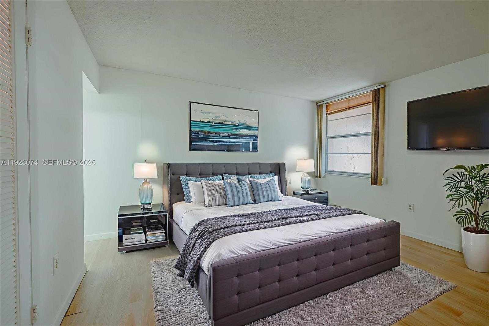 Small Image of 1900 WEST 68TH ST #C203, Hialeah Number 16