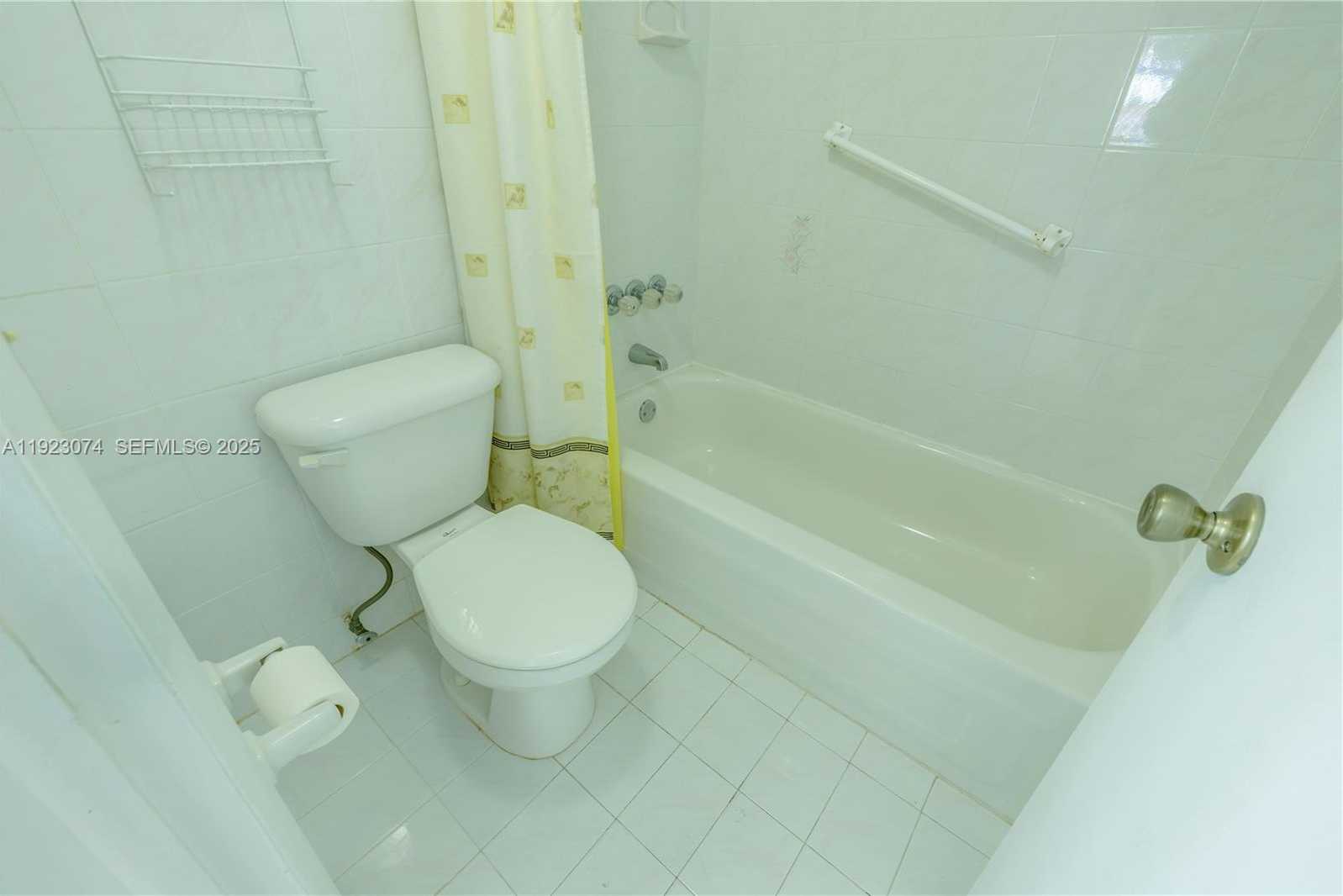 Small Image of 1900 WEST 68TH ST #C203, Hialeah Number 21