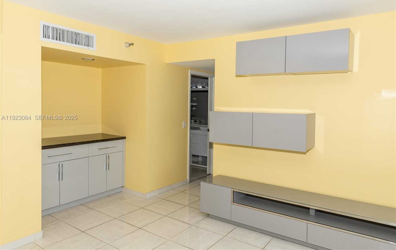 Small Image of 3500 MYSTIC POINTE DR #3506, Aventura Number 13