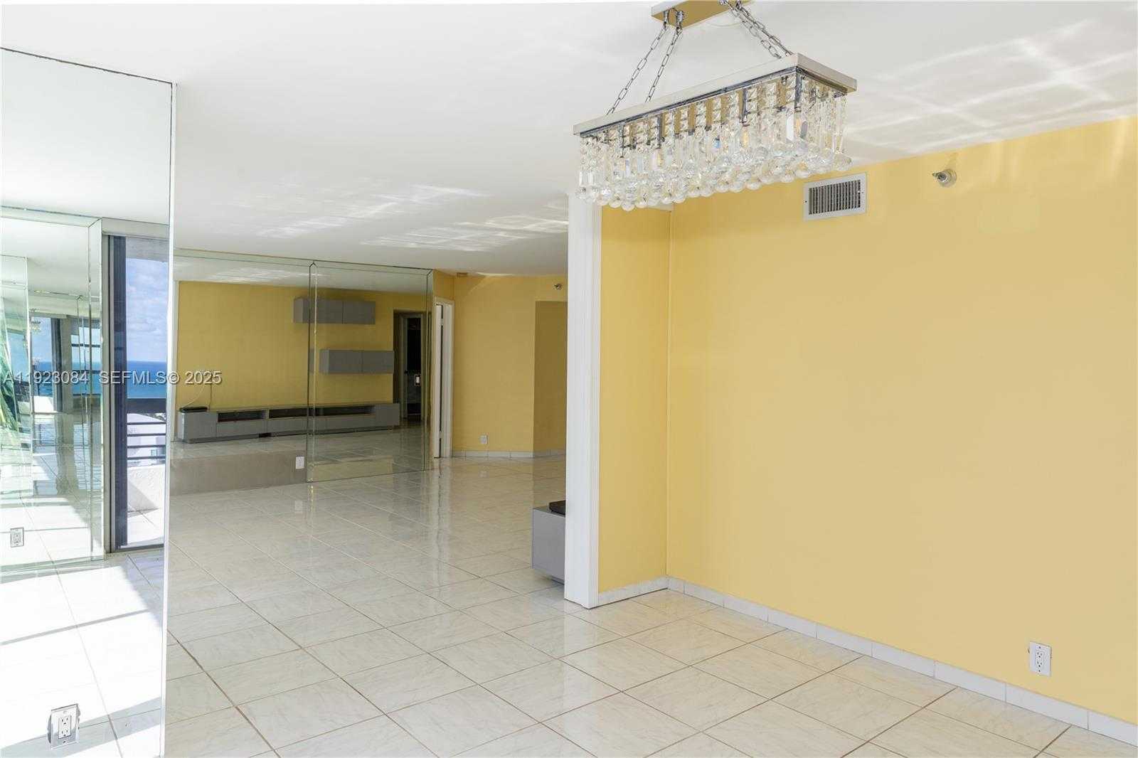 Small Image of 3500 MYSTIC POINTE DR #3506, Aventura Number 16