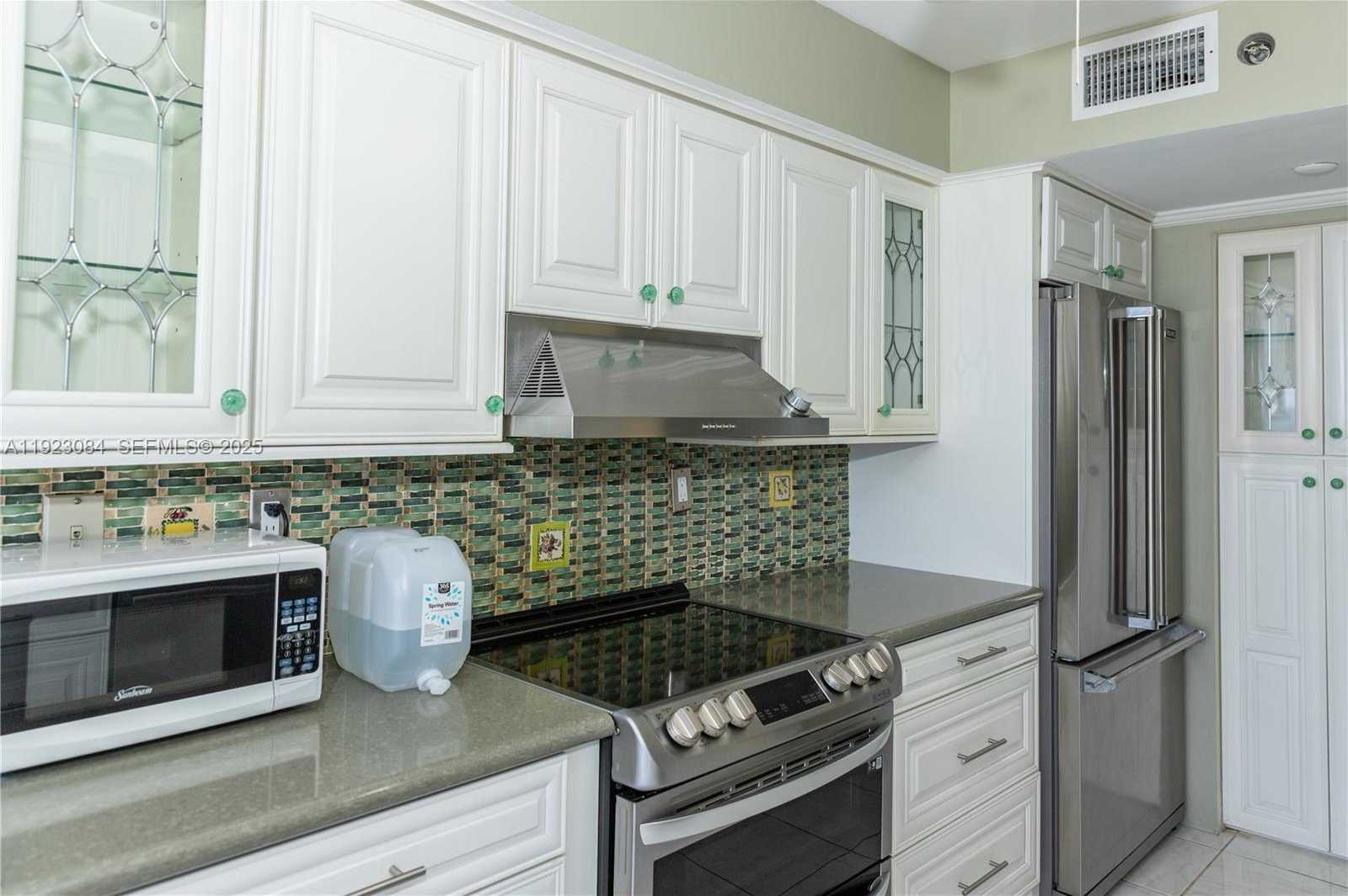 Small Image of 3500 MYSTIC POINTE DR #3506, Aventura Number 21