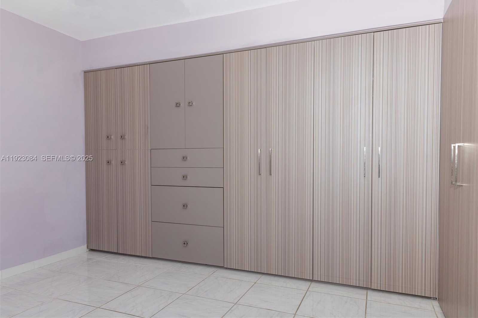 Small Image of 3500 MYSTIC POINTE DR #3506, Aventura Number 27