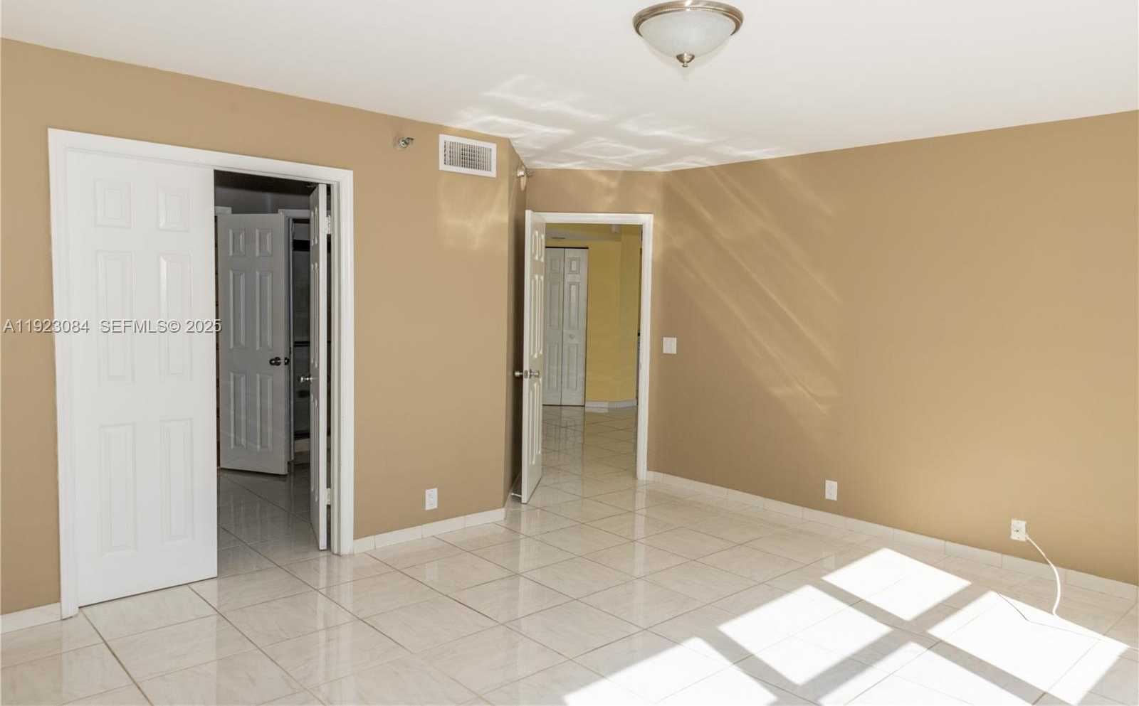 Small Image of 3500 MYSTIC POINTE DR #3506, Aventura Number 29