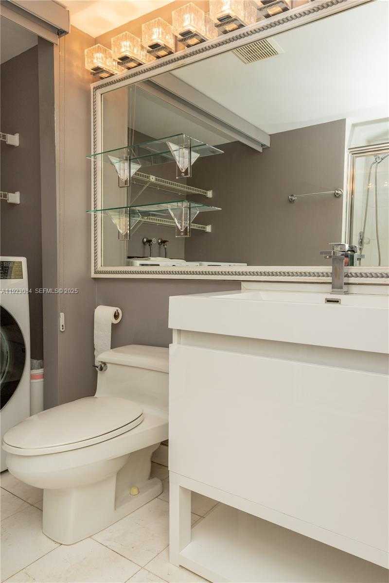 Small Image of 3500 MYSTIC POINTE DR #3506, Aventura Number 33