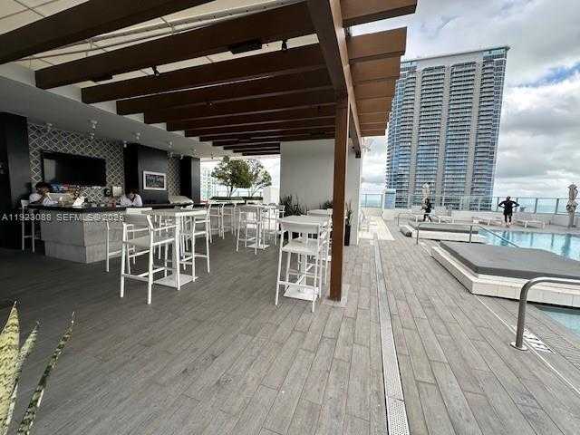 Small Image of 1010 BRICKELL AVE #1508, Miami Number 23