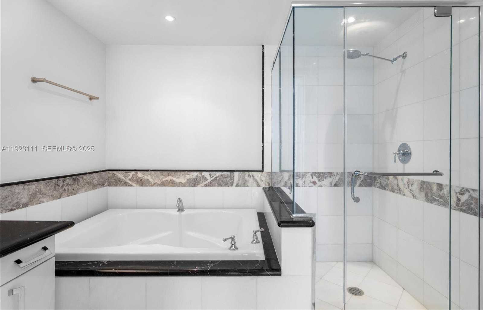 Imagen de Pequeño Objeto