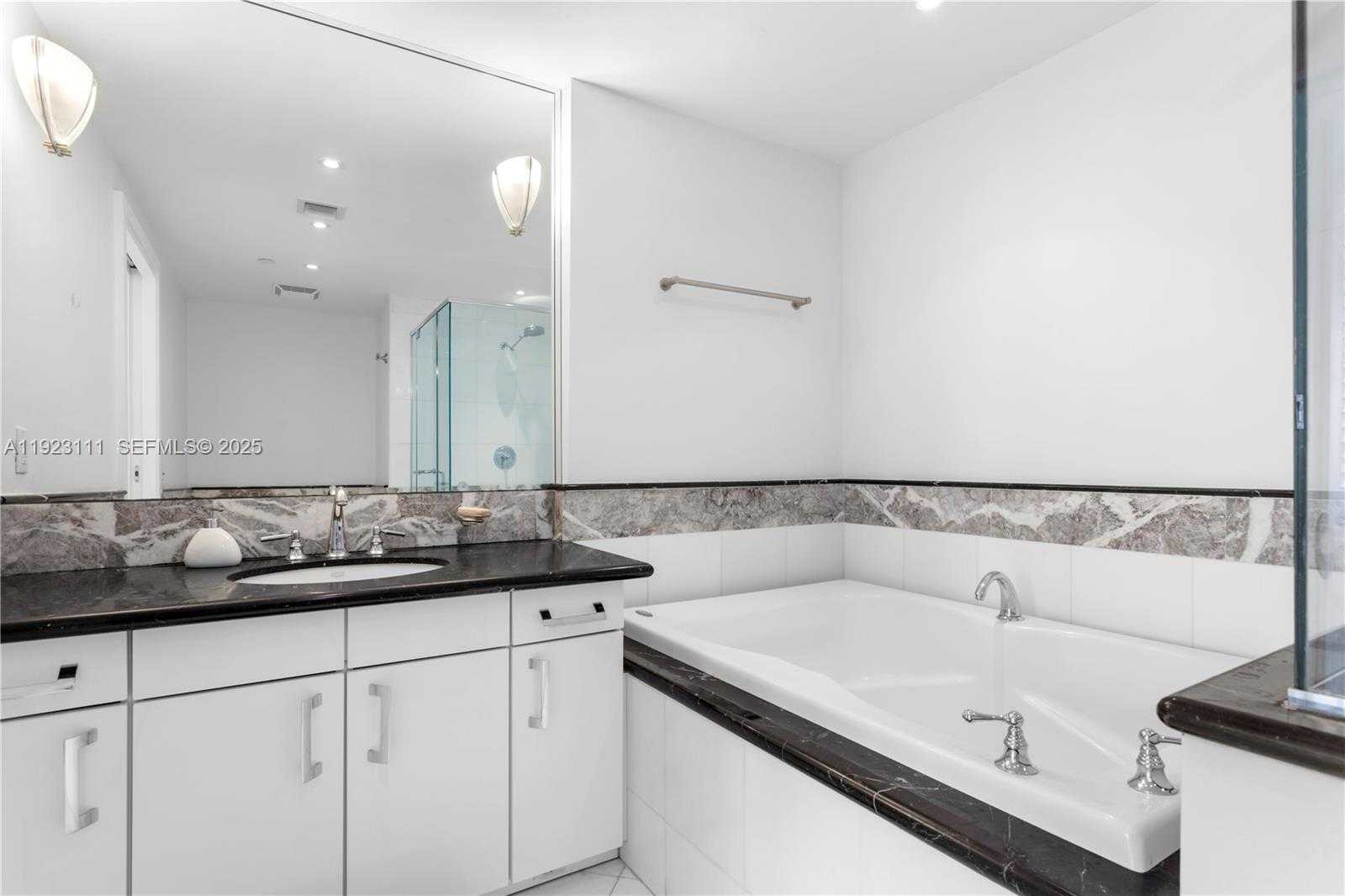 Imagen de Pequeño Objeto