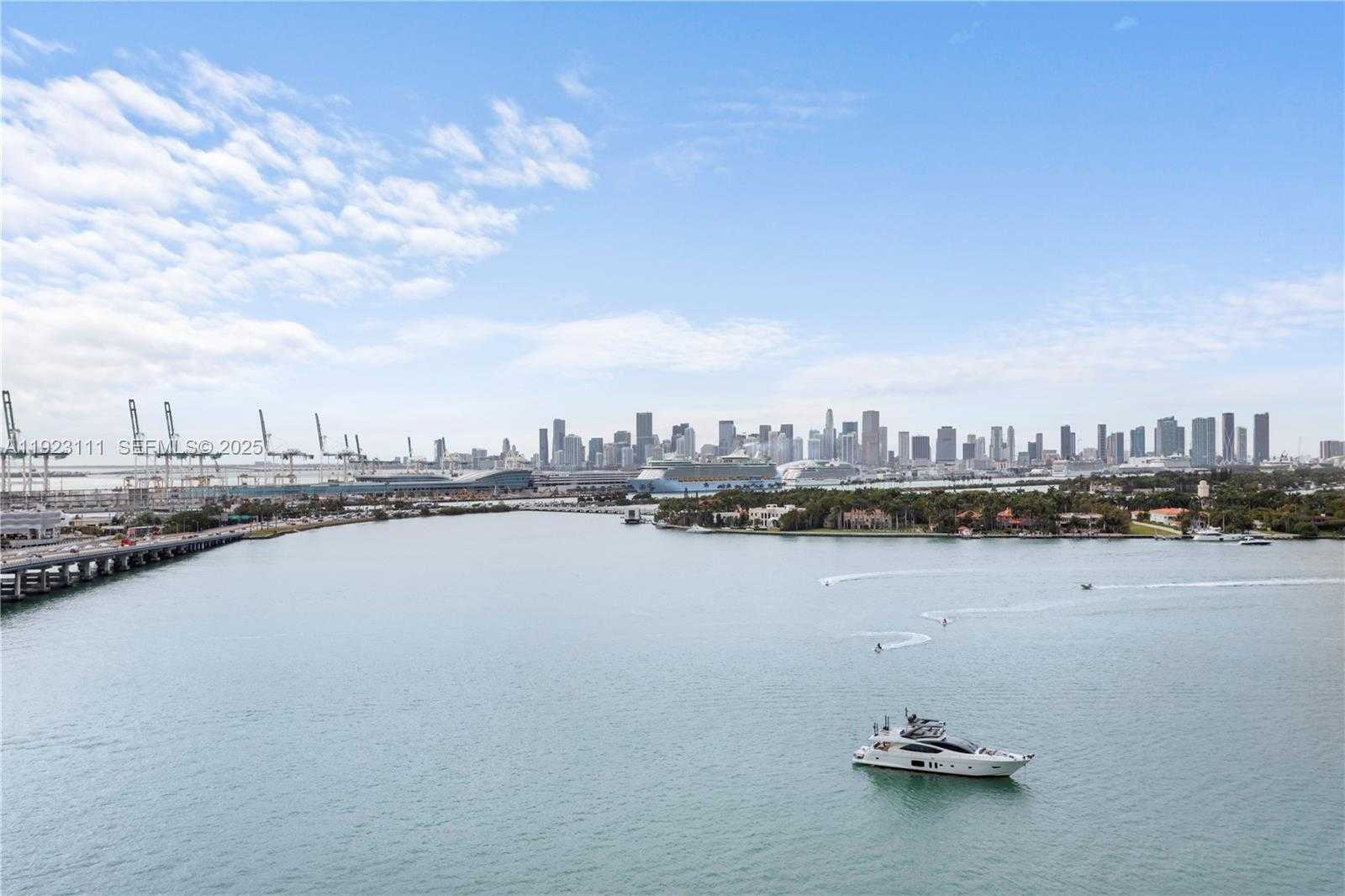 Imagen de Pequeño Objeto