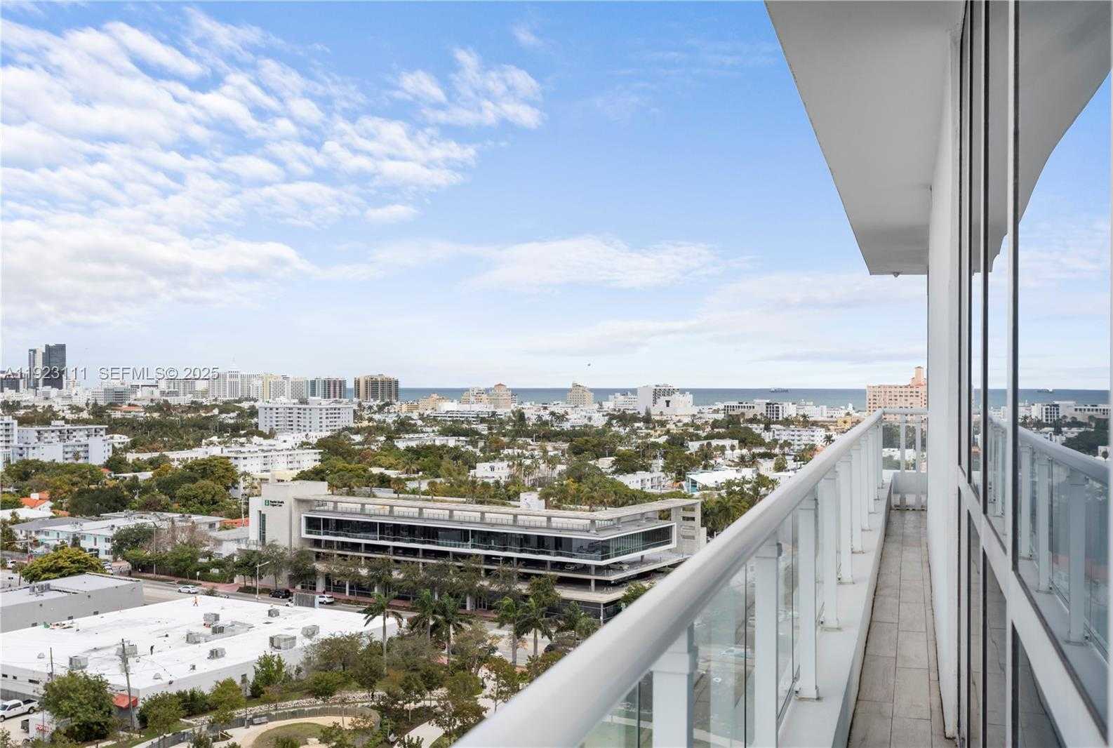 Imagen de Pequeño Objeto