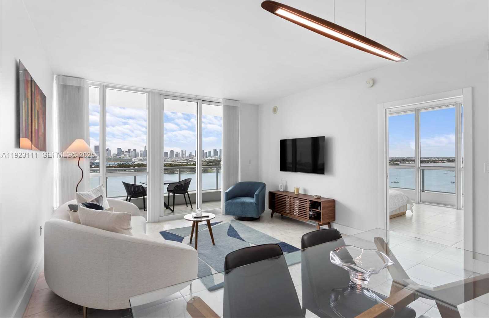 Imagen de Pequeño Objeto