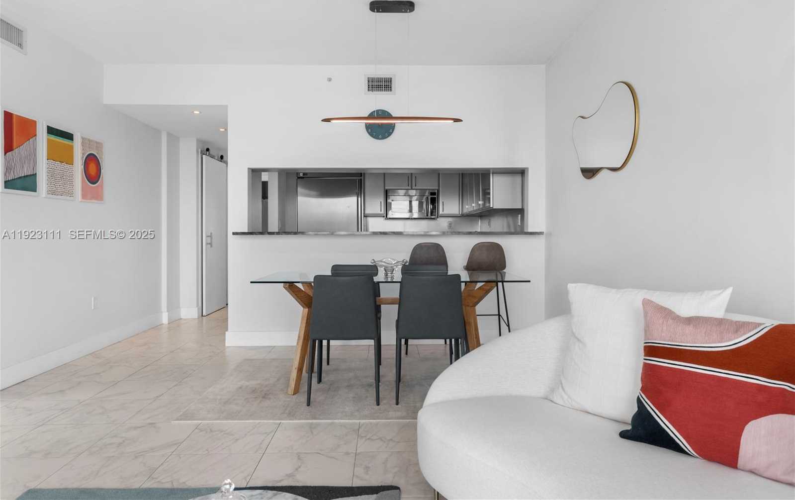 Imagen de Pequeño Objeto