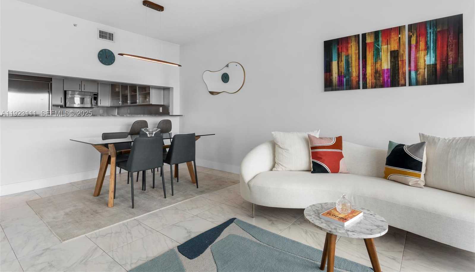 Imagen de Pequeño Objeto